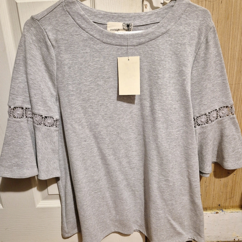 Heather Grey Everleight woman's top